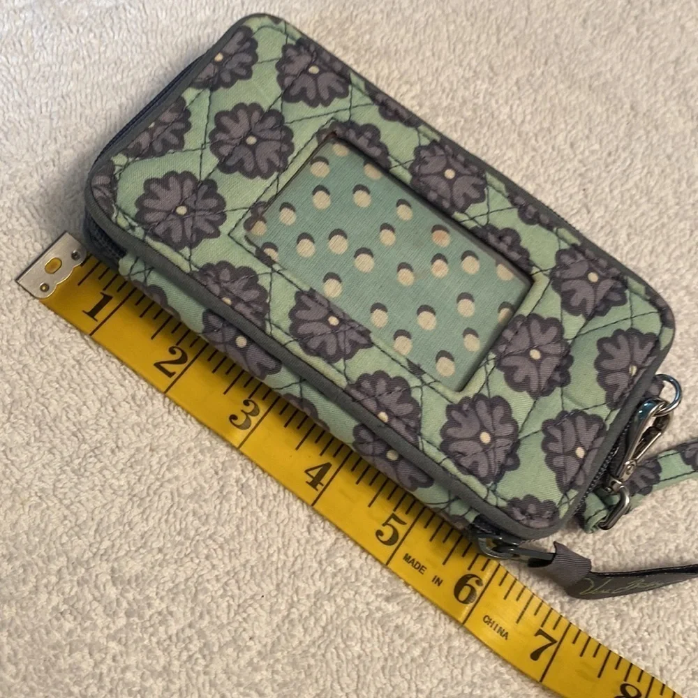 Vera Bradley lot of 2 wristlet and make up bag floral pattern possibly retired